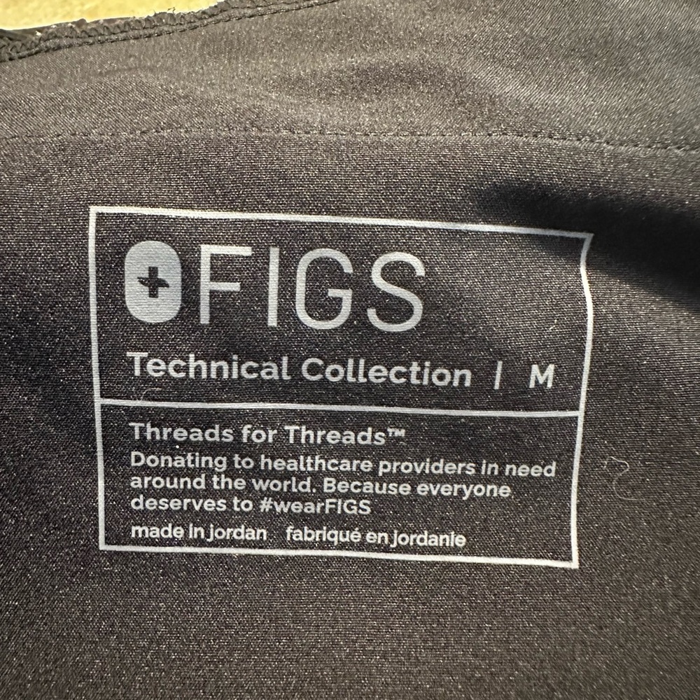 Figs High Waisted Regina Jogger Scrub Pants in Black - Picture 5 of 6